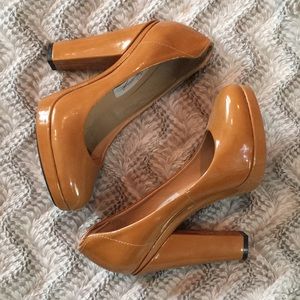 Diana Broussard tan/camel 5inch heels NEVER WORN